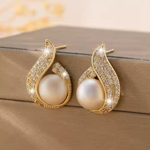 Elegant Teardrop Stud Pearl Earrings